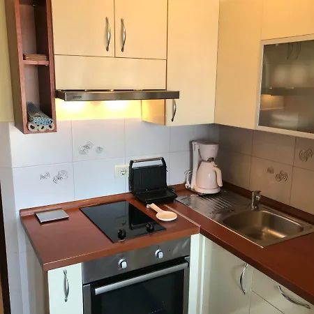 Lorenzo Apartment *